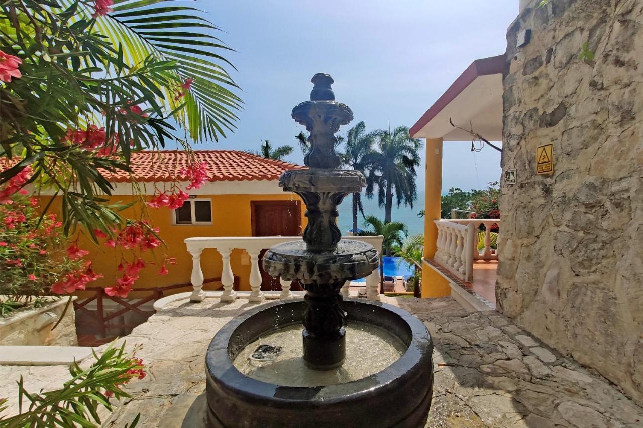 Hotel La Joya Isla Mujeres Εξωτερικό φωτογραφία